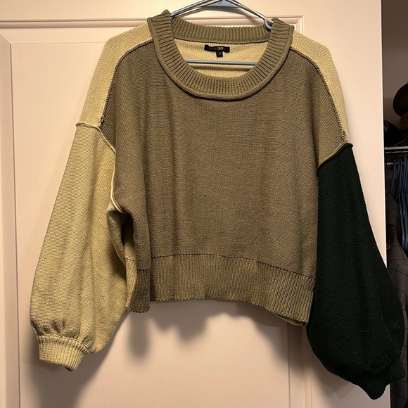 Block colored sweater - Picture 1 of 3